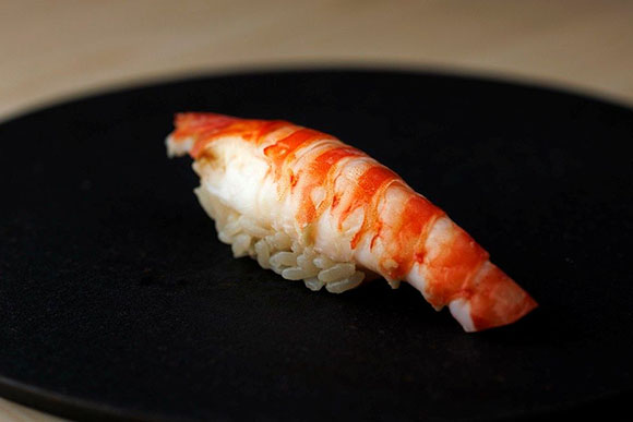 旬の食材を使ったお鮨
